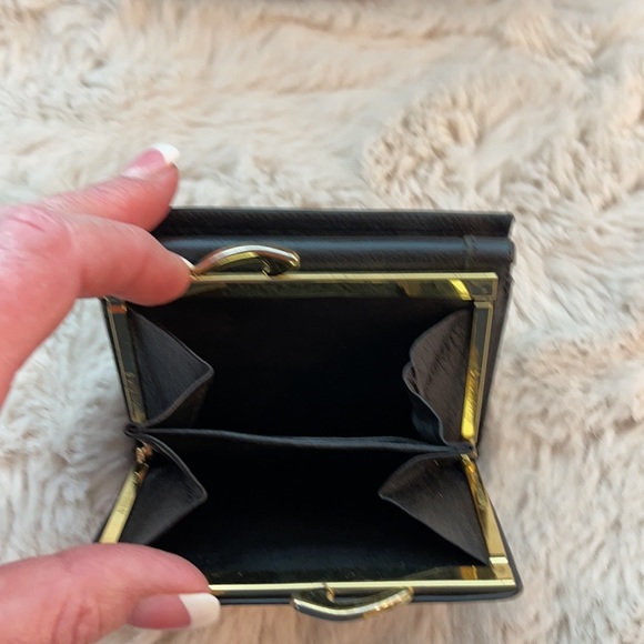 HCL (Hand Crafted Leather) Authentic Crossbody bag - Picture 7 of 10